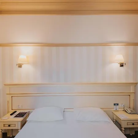 Premier Geneva Hotel 4*