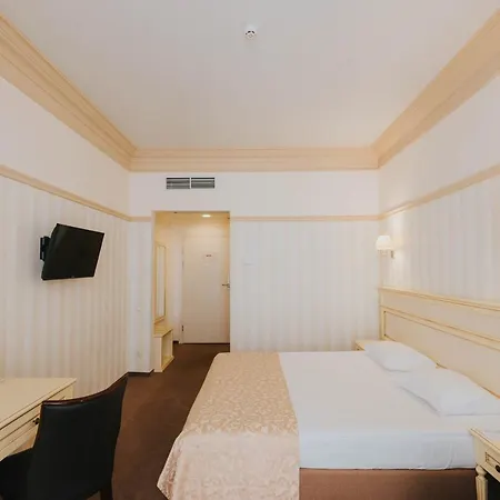 Premier Geneva Hotel