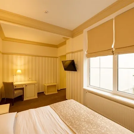Premier Geneva Hotell 4*