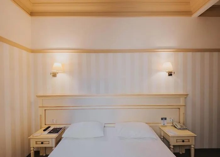 Premier Geneva Hotel 4*