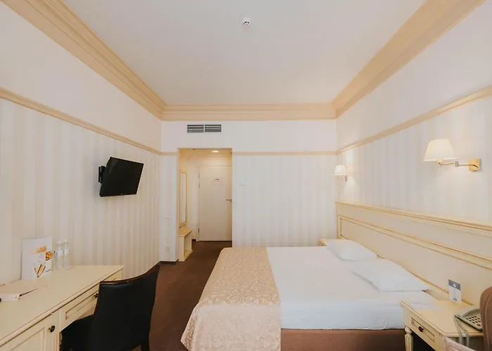 Premier Geneva Hotel