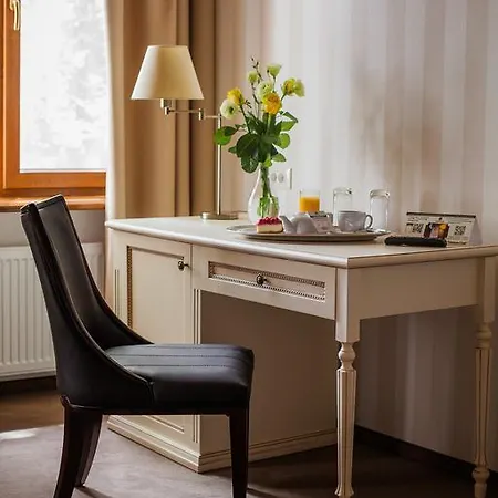 Premier Geneva